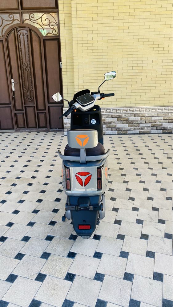 Yadeya Epok H skuteri Obmen bor faqat tigr skuter x maxga oladigan tel
