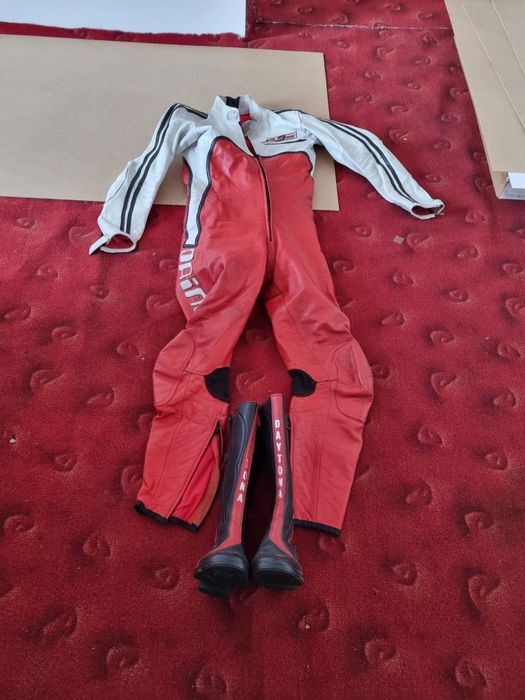 Costum  moto damä  Dainese śi cizme
