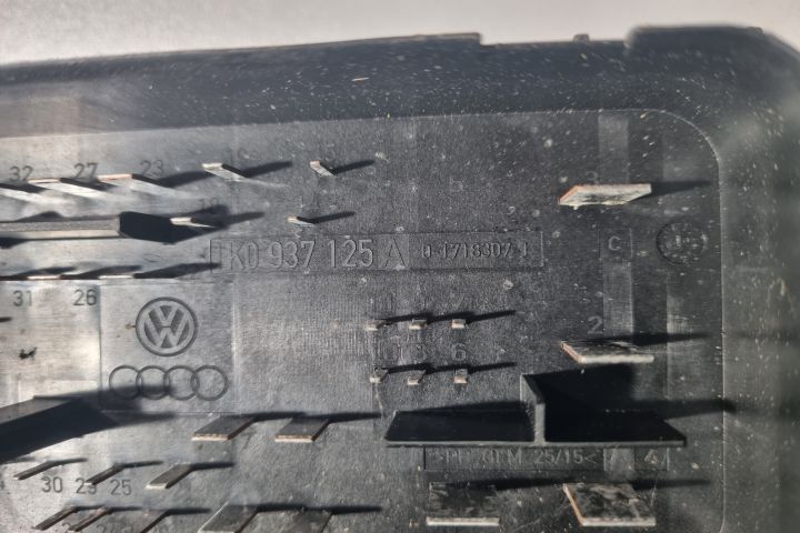 Panou sigurante motor 1K0937125A Volkswagen VW Golf a 5-a generatie