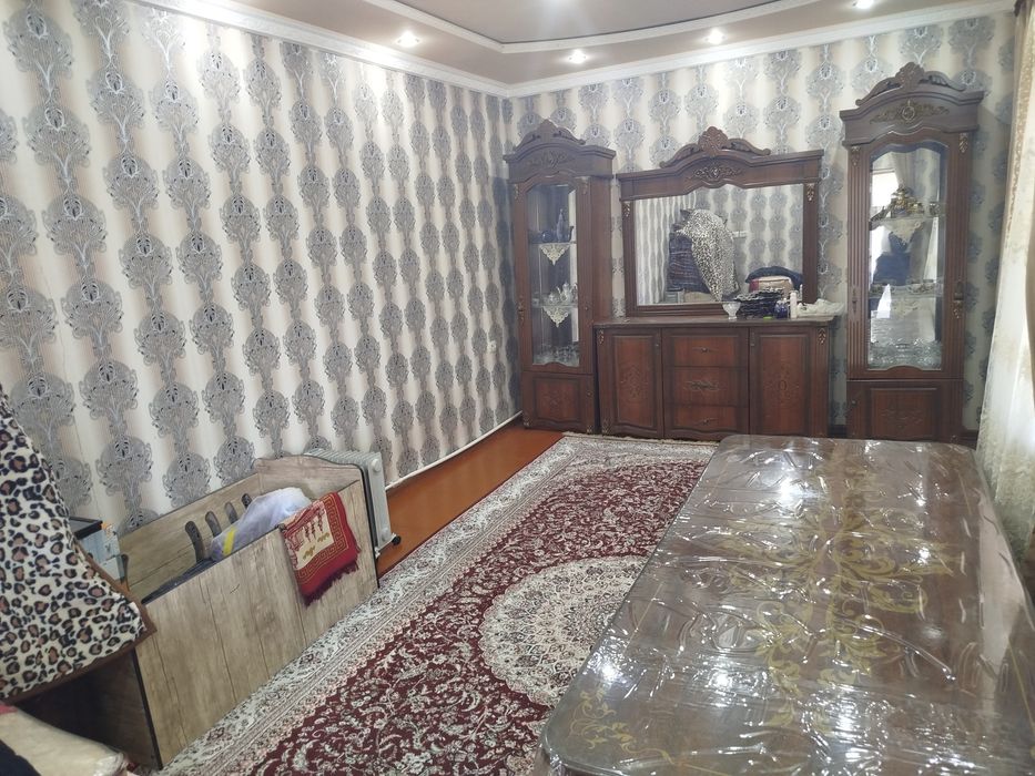 Turkistonda uy sotiladi Srochni 3ta xona + oshxona