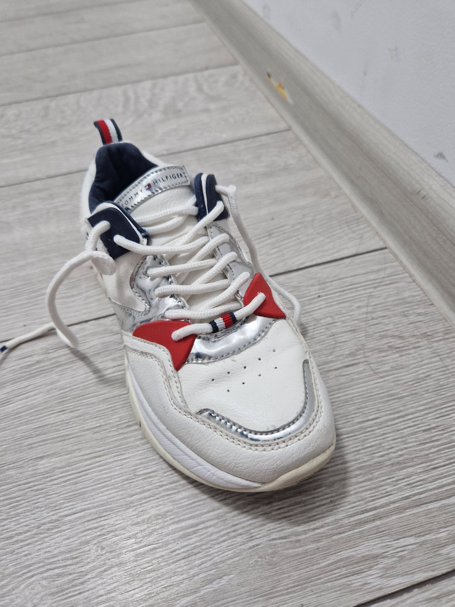 Adidasi originali Tommy Hilfiger