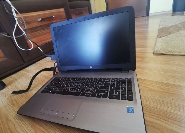Лаптоп HP G250 G5