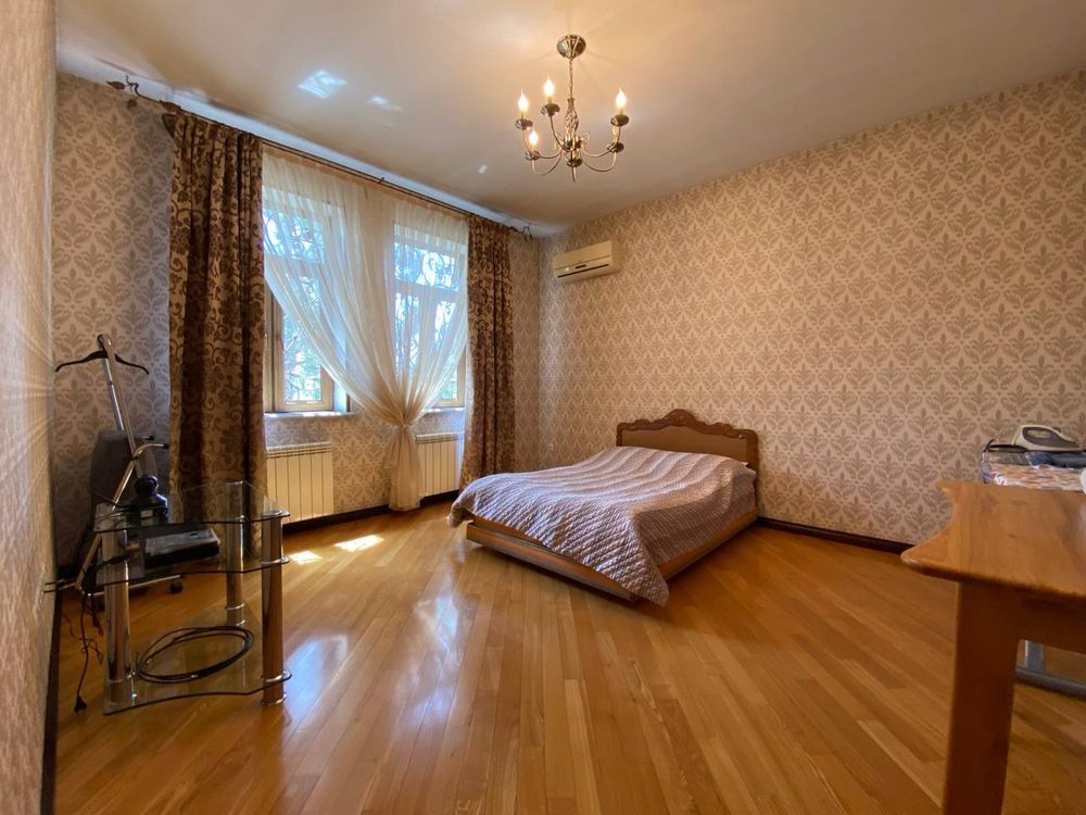 Отличный дом из кирпича 6 комнат 460 квм 5 соток Кадышева Яшнабадский