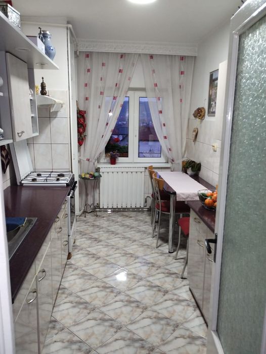 Apartament 3 Camere de Inchiriat