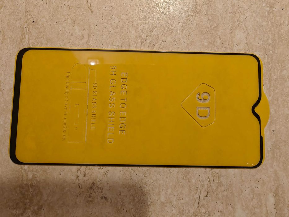 Продавам 9D протектор дисплей Xiaomi RedMe Note 8 pro