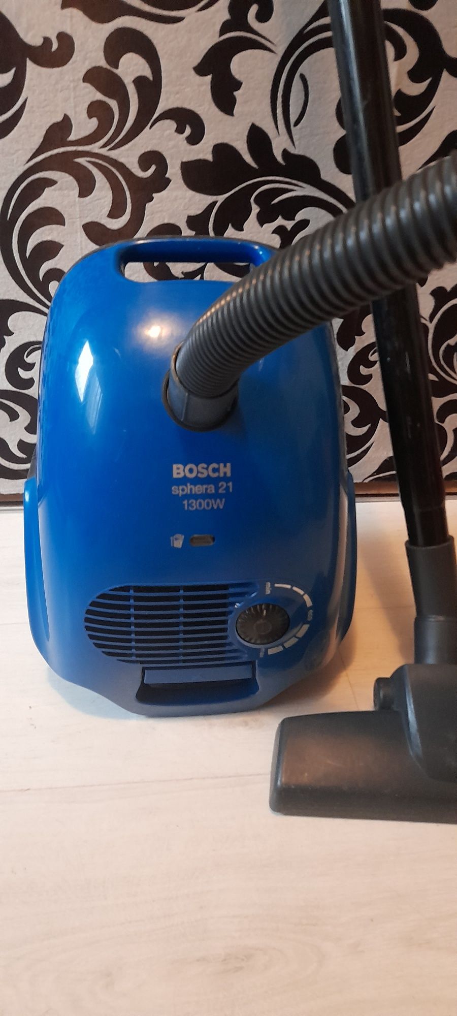 Aspirator Bosch f puternic 1300w