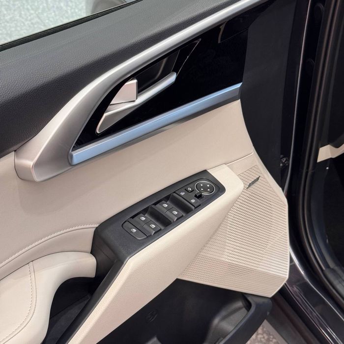 Kia Carens Avto Salon