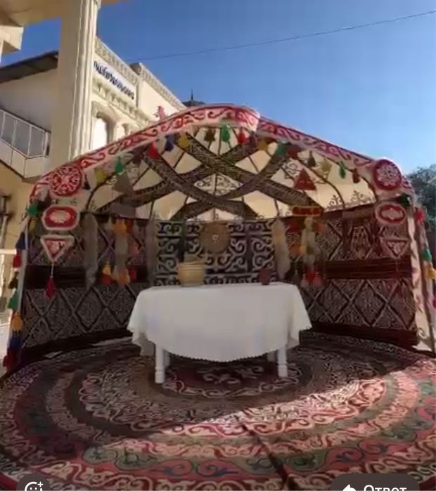 Полу юрта.  Киіз үй. Юрта аренда.