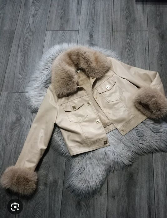 Дамско яке с етикет