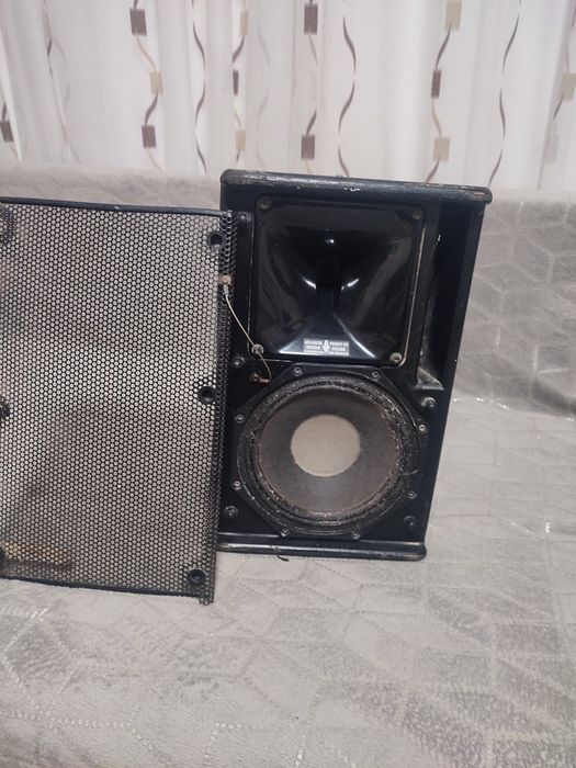 Vând boxa pasiva NEXO nu merge difuzorul de Bass