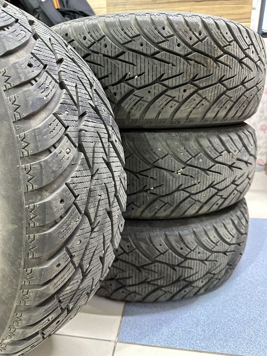 Зимние шины 195/60/15