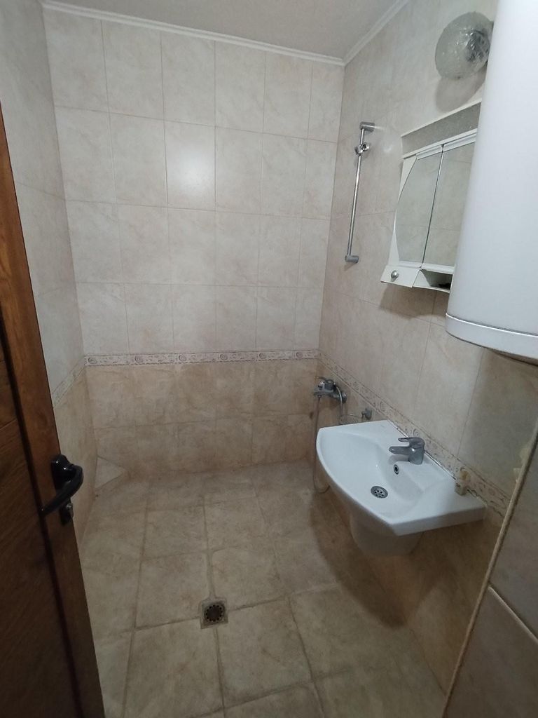 Дава се под наем Четиристаен апартамент в Пловдив, Каменица 1 - 140 кв.м за 510 € - Снимка #7
