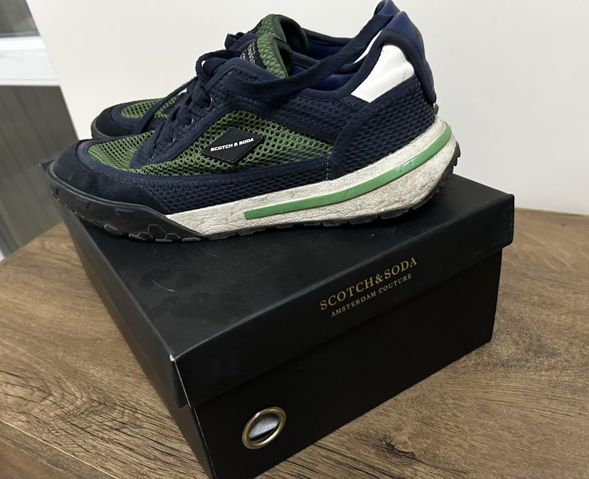 Маратонки NIKE  цена за всички