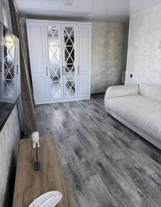 Чиланзар-5 метро Хамза сдается в аренду 2к комнатная с евроремонтом