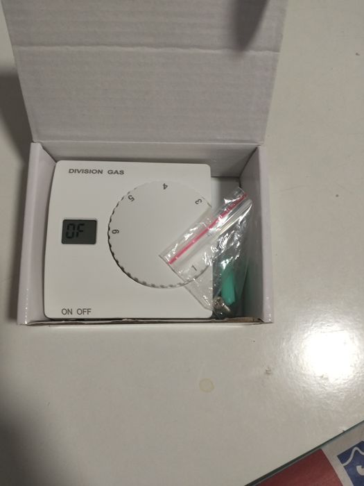 Termostat neprogamabil