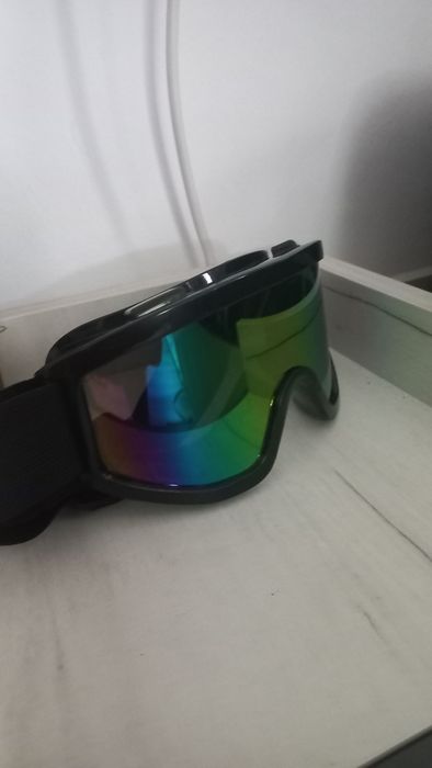 Vând ochelari ski