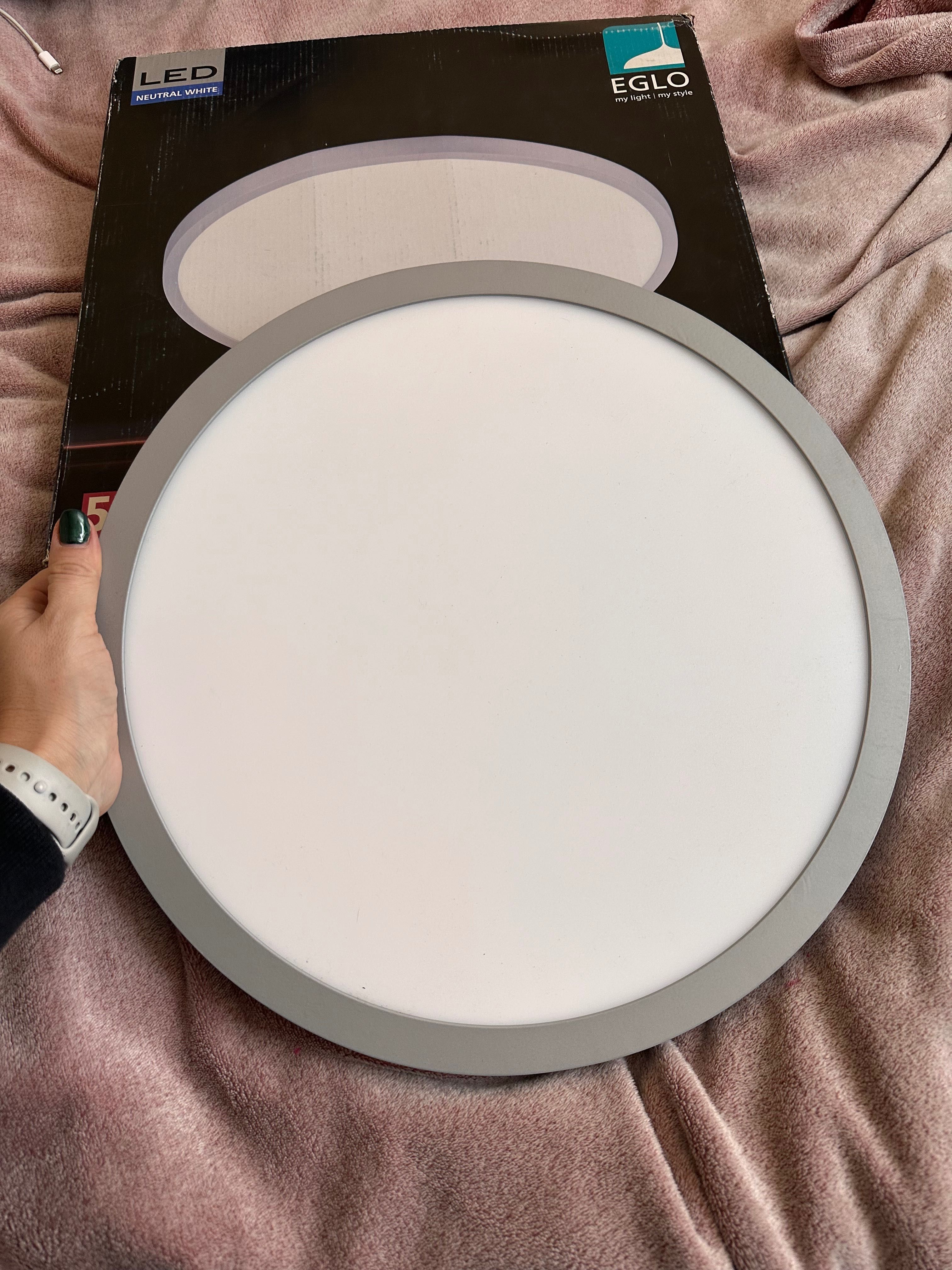 Led лампа,плафон Eglo
