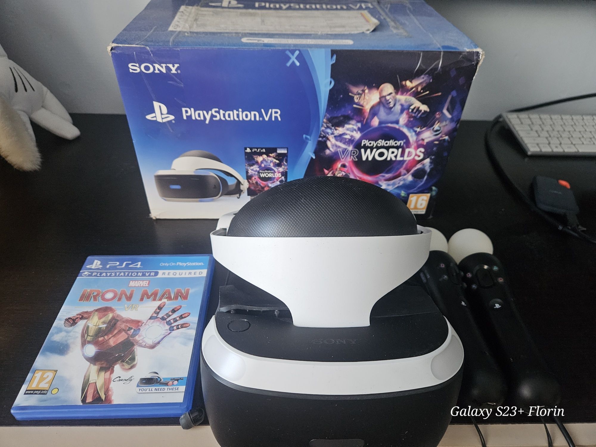 Vând PlayStation VR