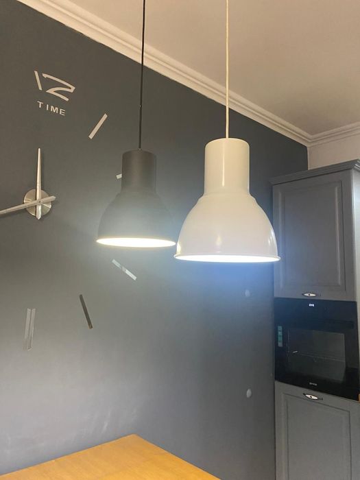 Продам б/у люстру