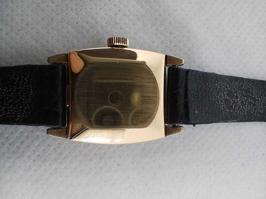 Дамски часовник IWC Classics 18- Karat gold Full Set Swiss Made 60's.