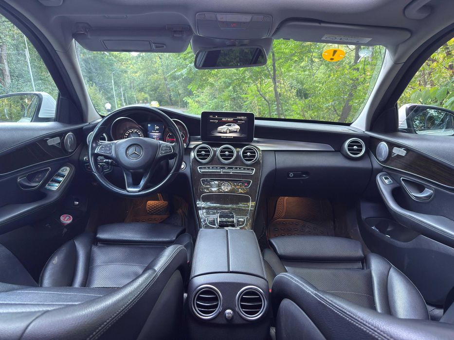 Mercedes C-class 220d 4 butoane/panoramic/head-up