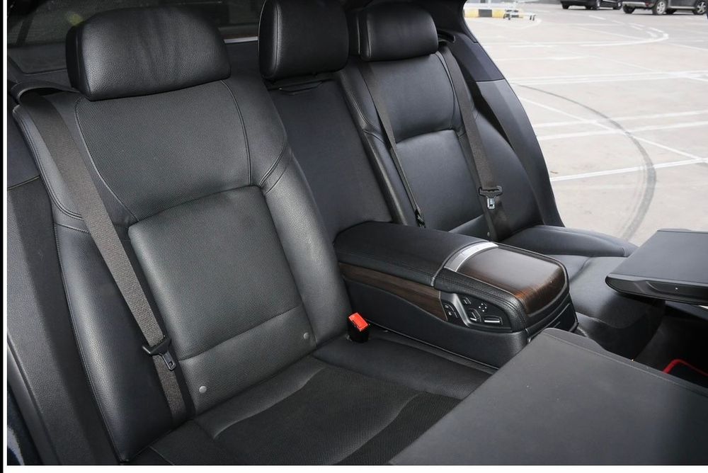 Vând BMW 750d xDrive Long