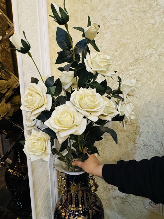 Фарфорофая ваза.