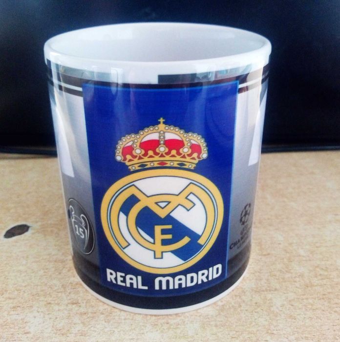 Футболна Чаша на Реал Мадрид с Ваше Име и Номер!Фен чаша REAL MADRID!