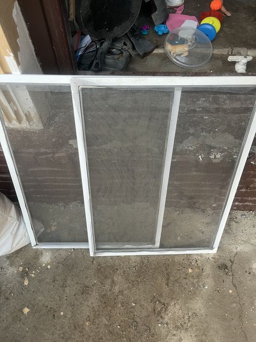 Продам москитный сетку 2шт новый размер 65х70, цена оба за 4000тг