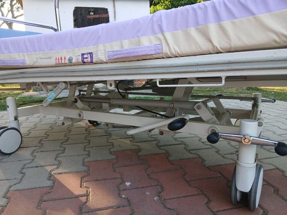 Pat medical de poziționare mecanică Hillrom, cu saltea inclus