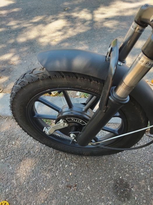 Vind scuter electric VOLTA nou preț 2350 lei neg