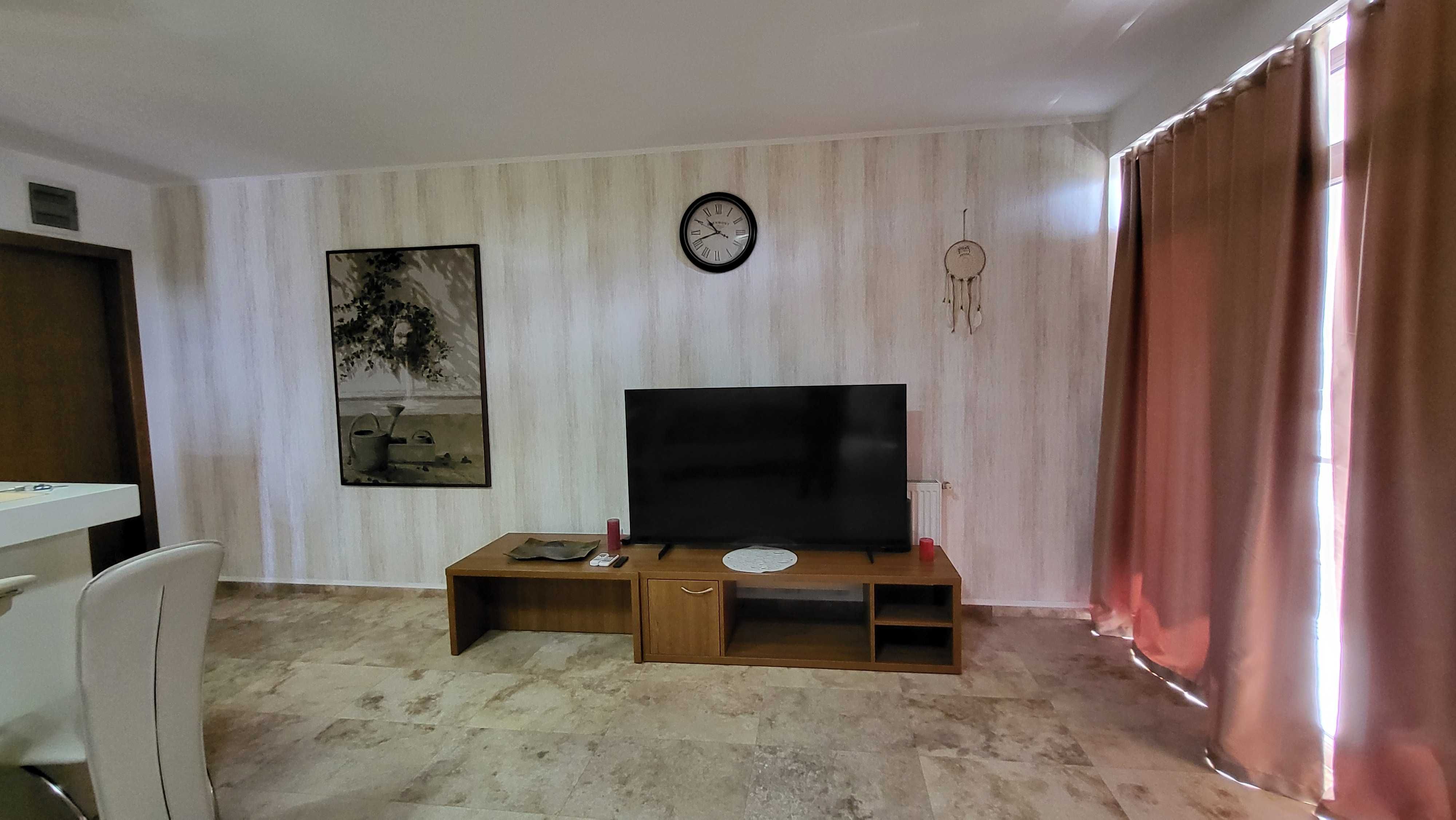 Apartament două camere in Albert, la bulevard!