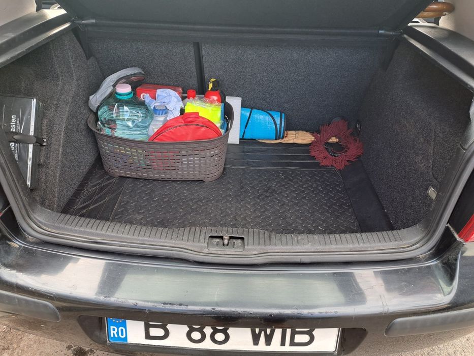 Vând VW Golf 2001, 1.4 benzină