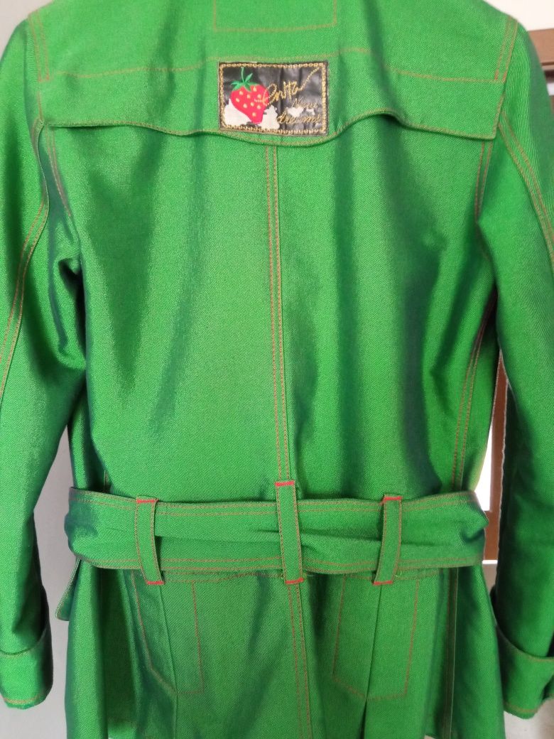 Дамско зелено яке