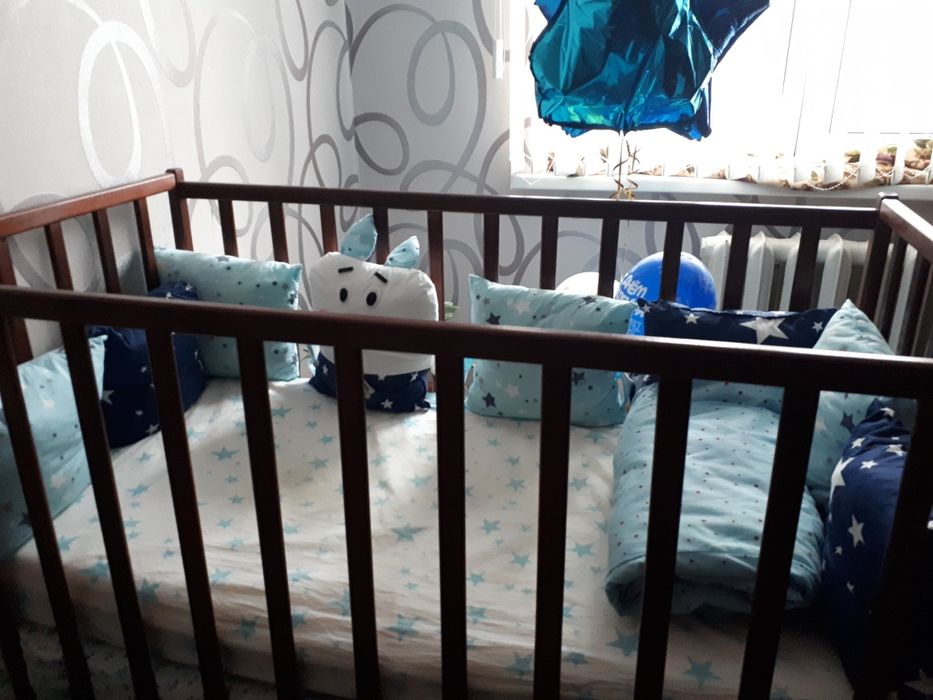 Продам детскую кроватку