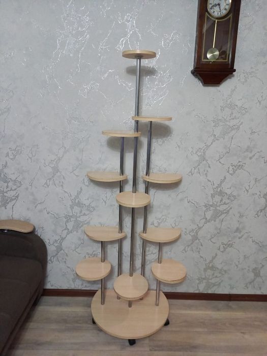 Этажерка для цветов