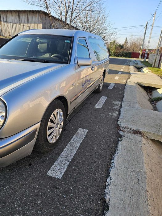 Mercedes Benz E250/Dric SD Funerar