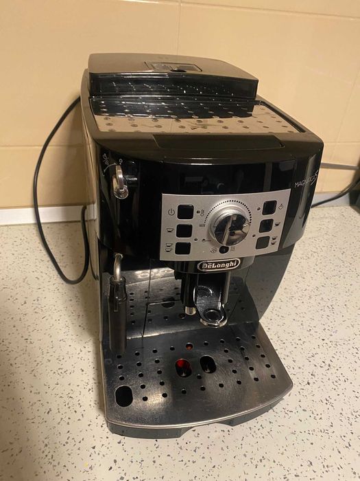 Espressor automat De'Longhi Magnifica S 1450W, 15 bar, 1.8 l, Negru