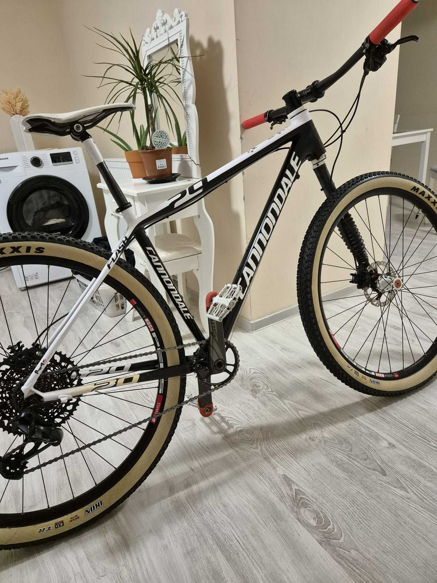 CANNONDALE carbon,furca Lefty carbon, 9kg, roti 29, 12 viteze SRAM GX