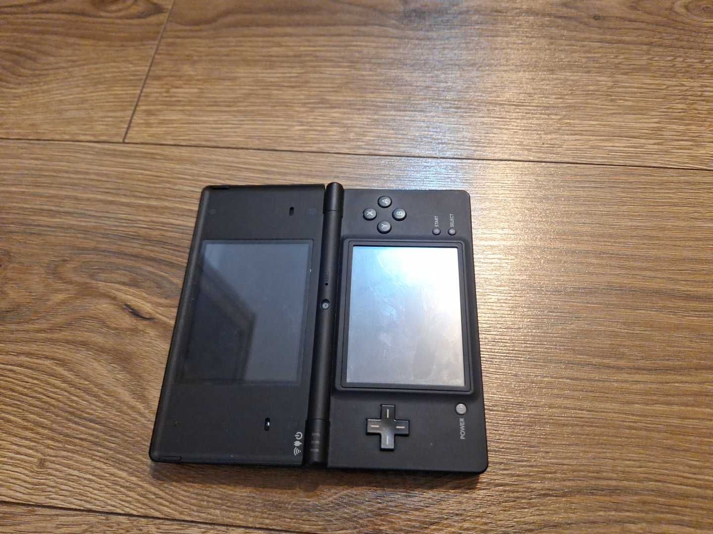 Consola nintendo dsi modata