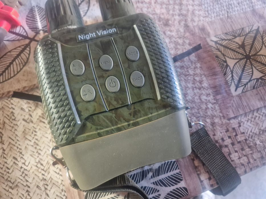 Vând Monoclu ,binoclu și laser