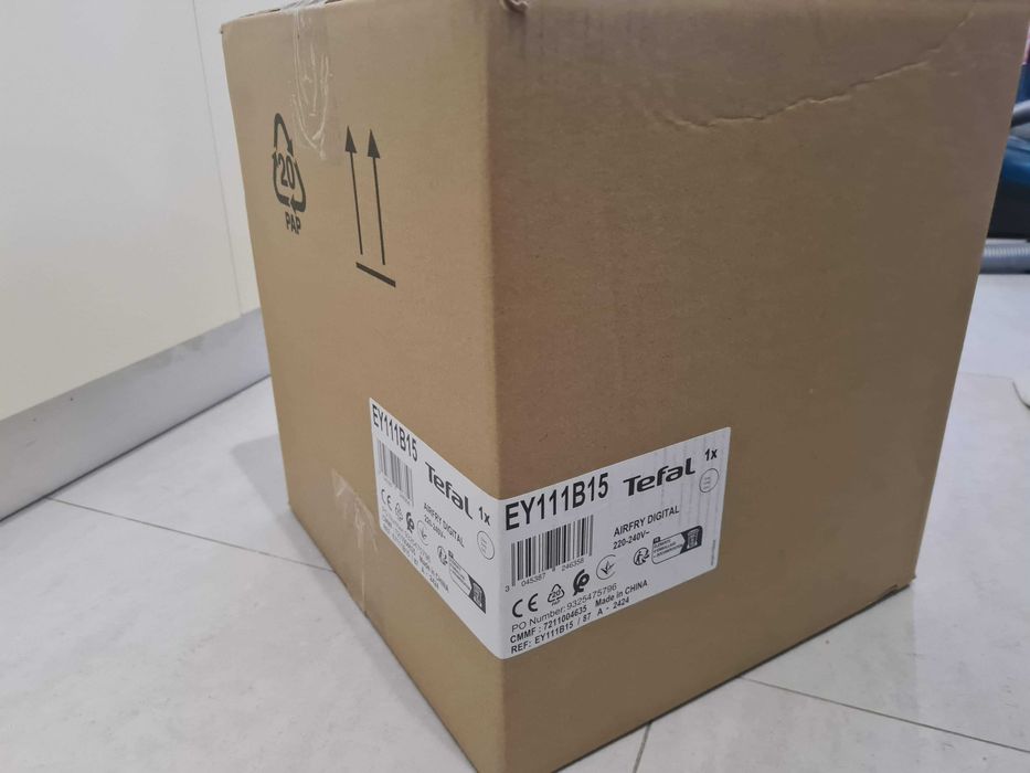 Friteuza cu aer cald Tefal Ultra Fry Digital EY111B15