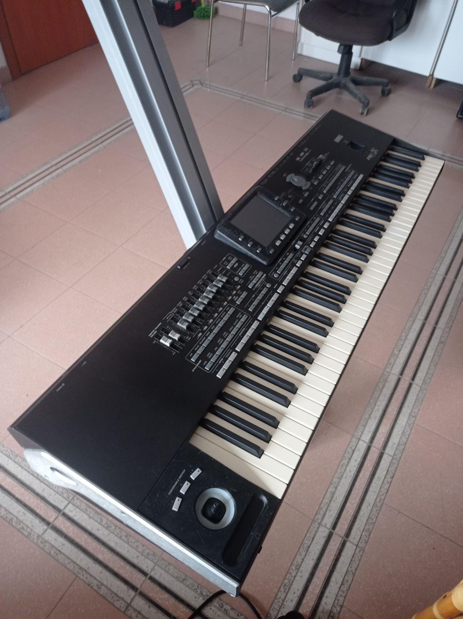 Korg PA3 x Pro 76 key 256 MB Ram