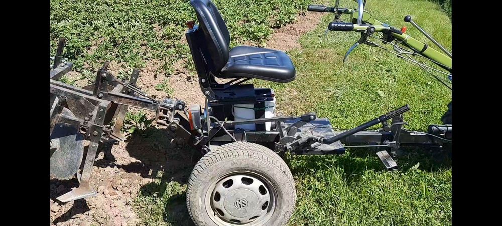 Vand cărucior pentru motocultor bizon, zubr, kentavr etc.