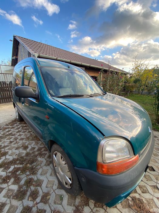 Masina Renault Kangoo