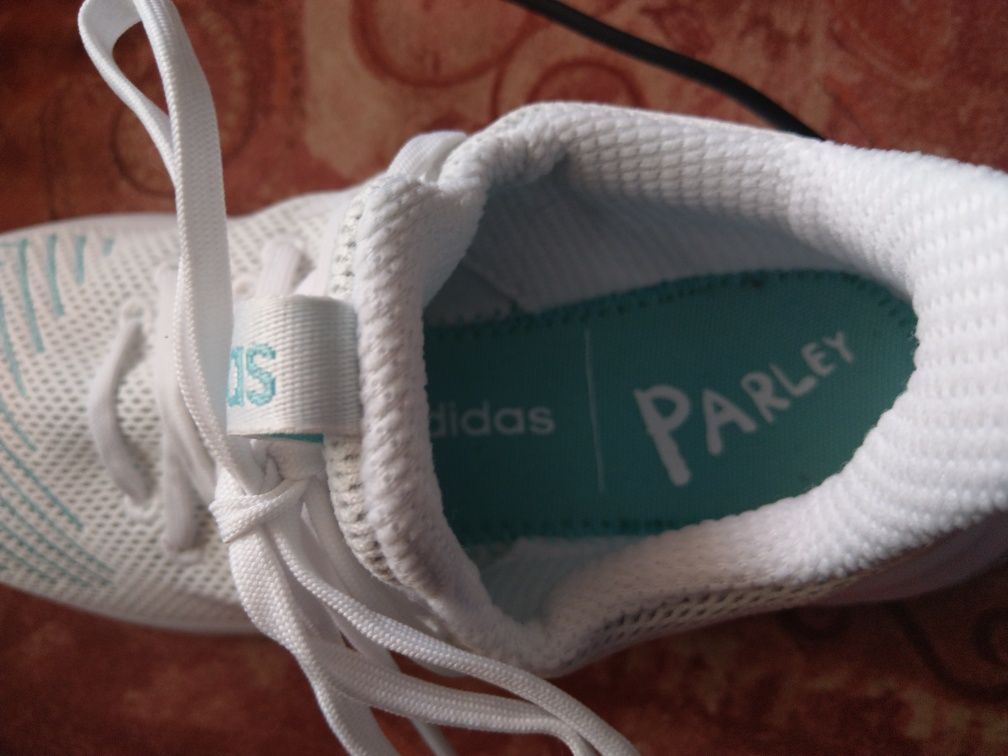 Adidas Parley -dama/barbati