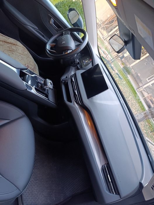 Продается HONGQI EQM5