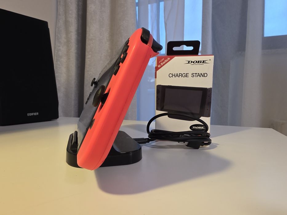 Consola Nintendo Switch full + accesorii extra, geanta, stand etc.