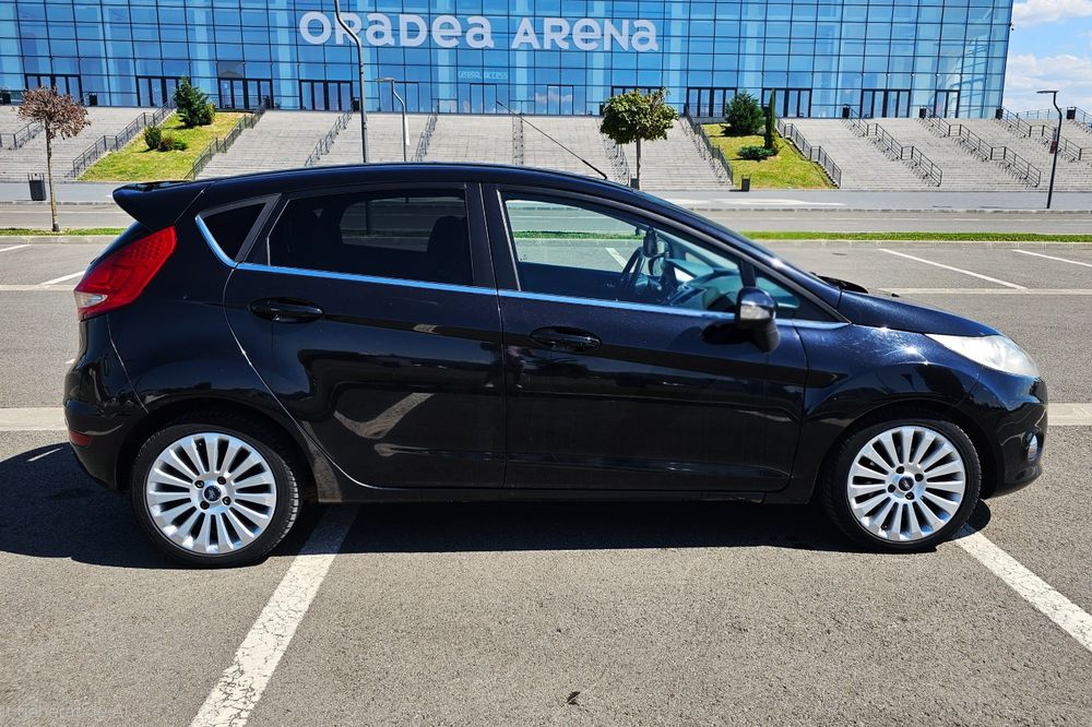 Vând Ford Fiesta 2010 1.6 tdci 90 cp