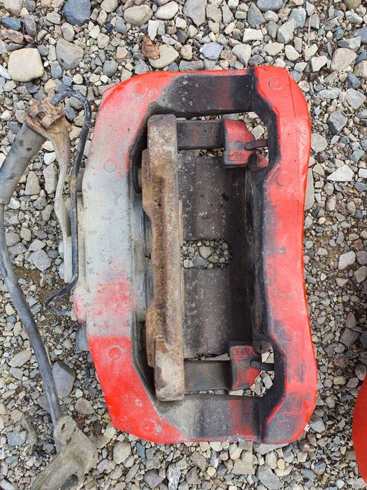 Etrier stanga dreapta fata audi a8 d3 4e